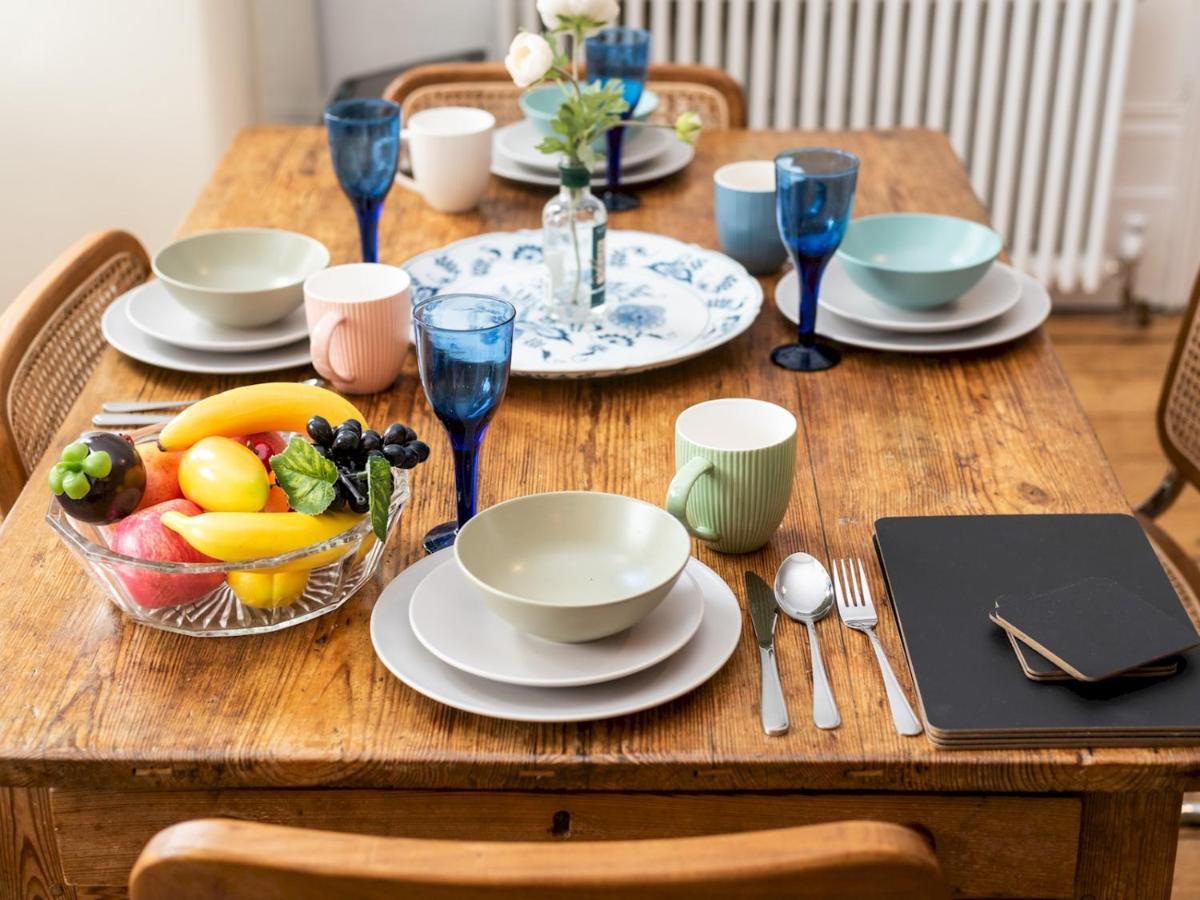 Pass The Keys Rustic And Quirky Flat In Charming Charlton Village Londra Esterno foto