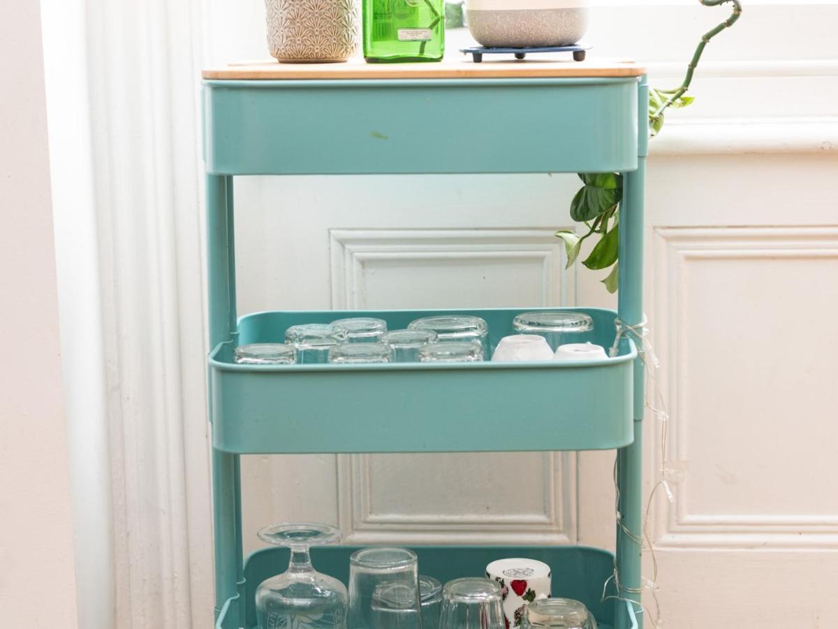 Pass The Keys Rustic And Quirky Flat In Charming Charlton Village Londra Esterno foto
