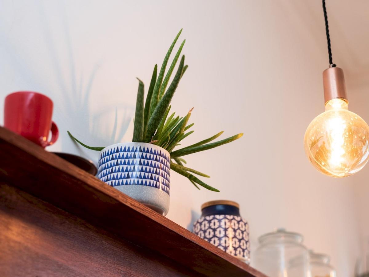 Pass The Keys Rustic And Quirky Flat In Charming Charlton Village Londra Esterno foto